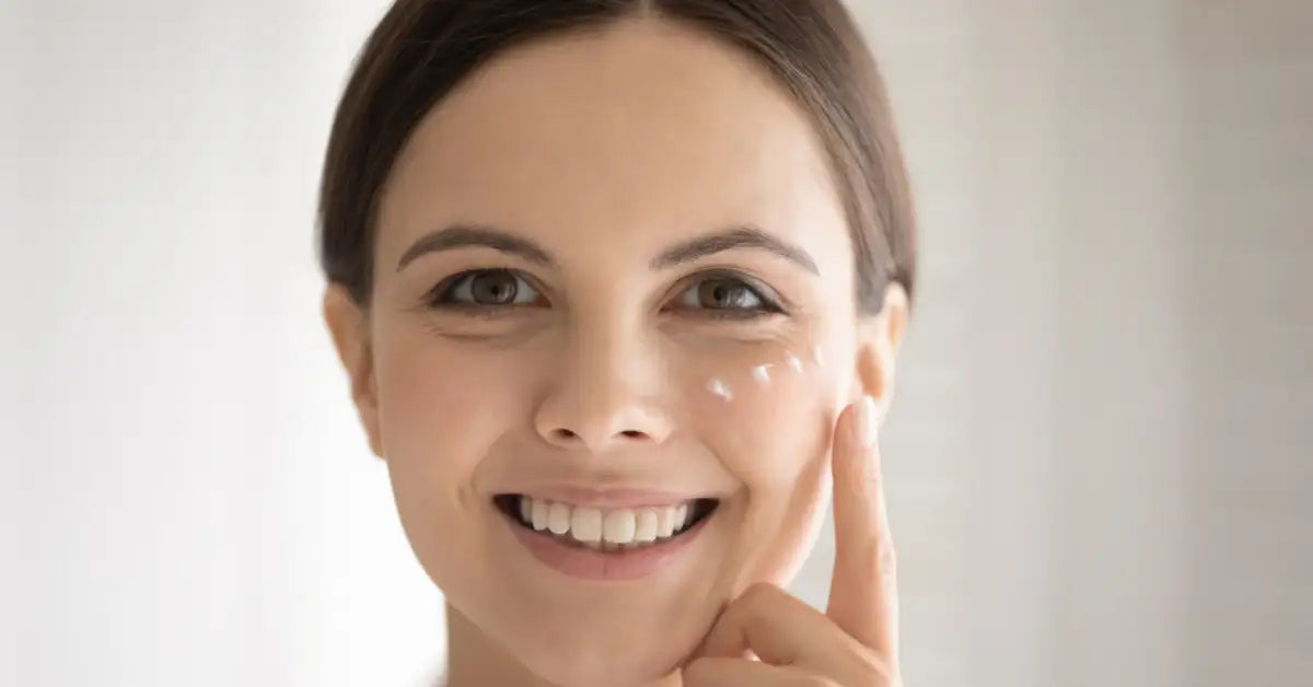 Beautology Best Anti-Aging Serums bottle for reducing fine lines